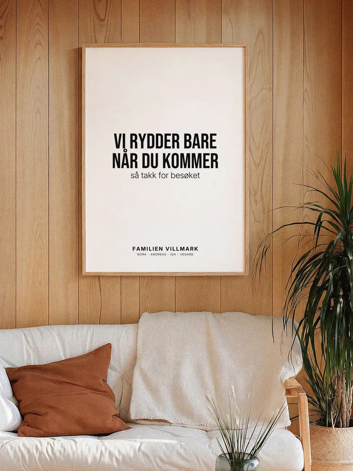 Vi rydder bare når du kommer – Familieplakat